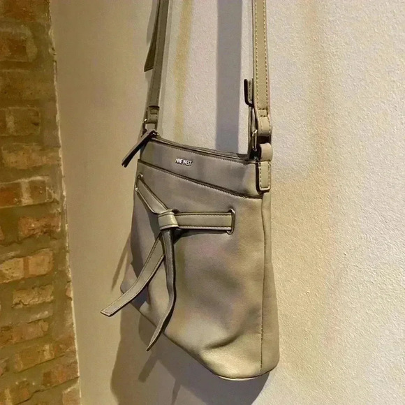 Nine West Gray Crossbody Bag - Vegan Leather, Excellent Condition - Picture 12 of 12